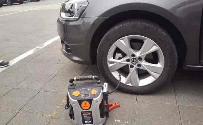 印台区汽车搭电案例